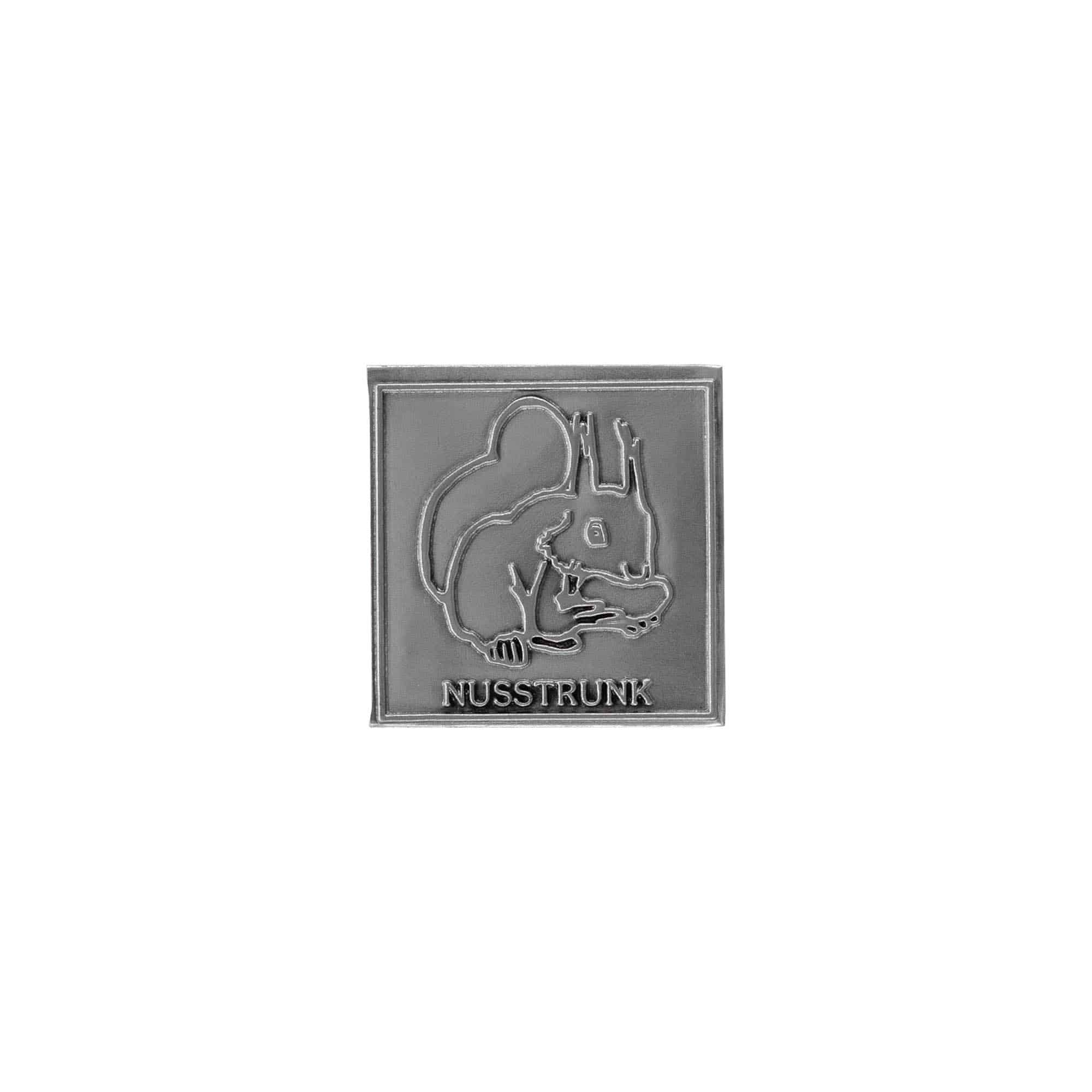 Zinnetikett «Nusstrunk», quadratisch, Metall, silber